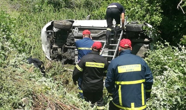 Τραυματισμός γυναίκας οδηγού σε τροχαίο 